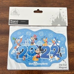 Walt Disney world die cut magnet 2022 Mickey goofy donald